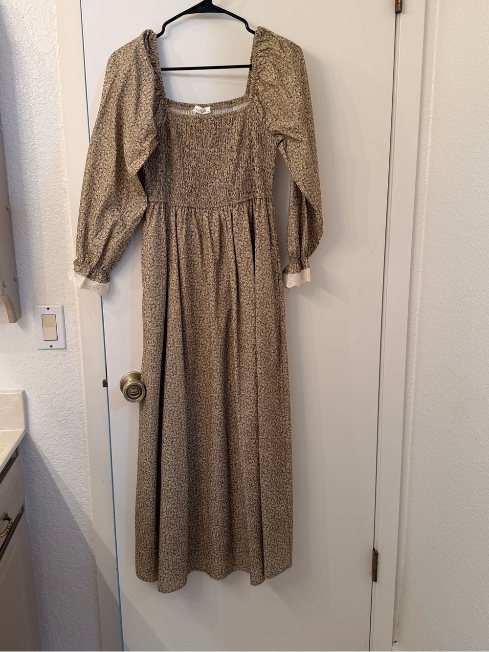 Neuflora Maeve Dress in Cocoa Floral, size XS.